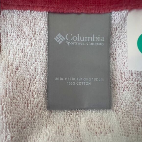 Columbia Performance Fishing Gear Triangle Logo Beach Towel- Red - Picture 6 of 6